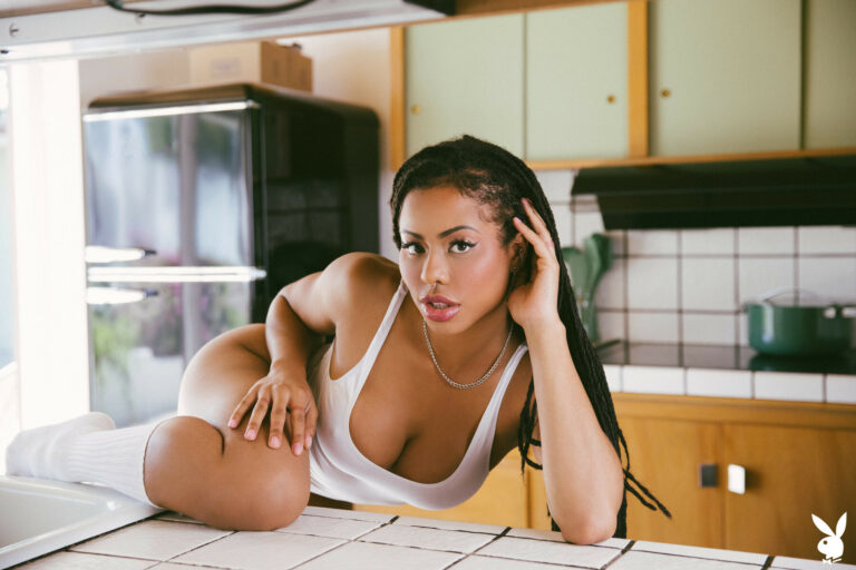 Kira Noir 8k vr sex scenes