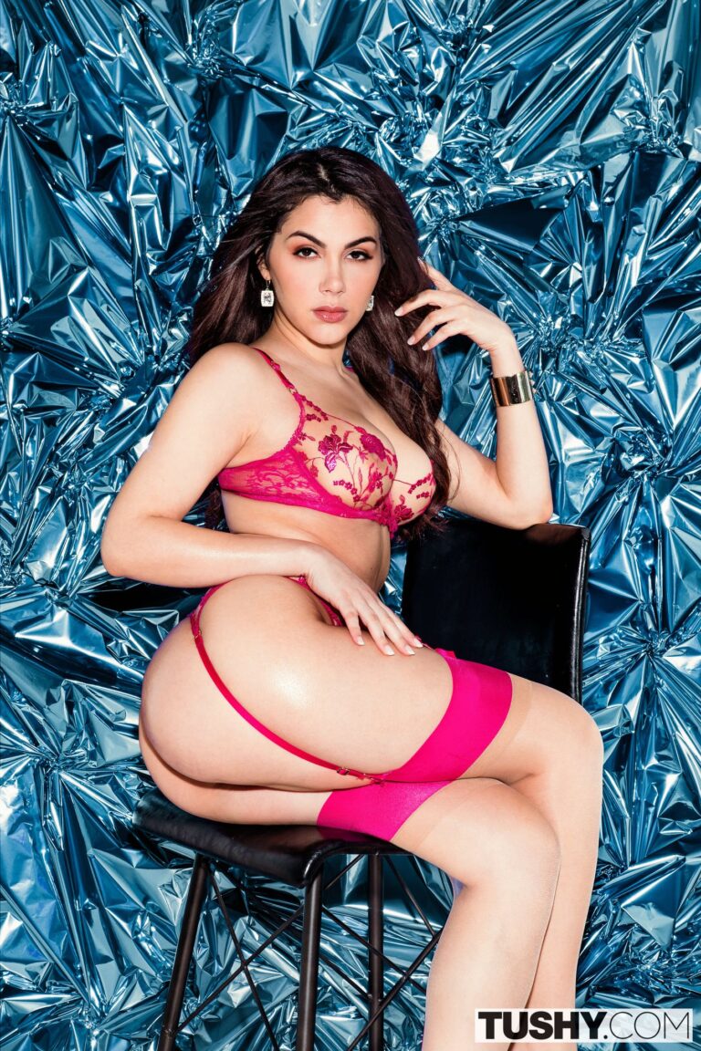 Valentina Nappi vr xxx scenes