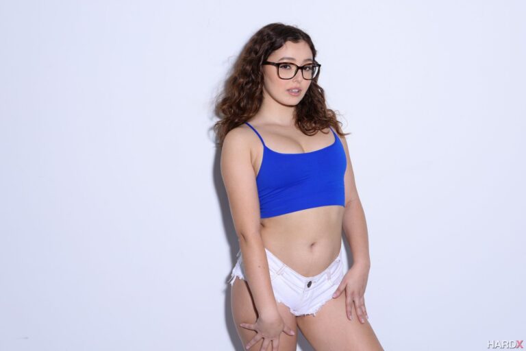 Leana Lovings vr porn movies