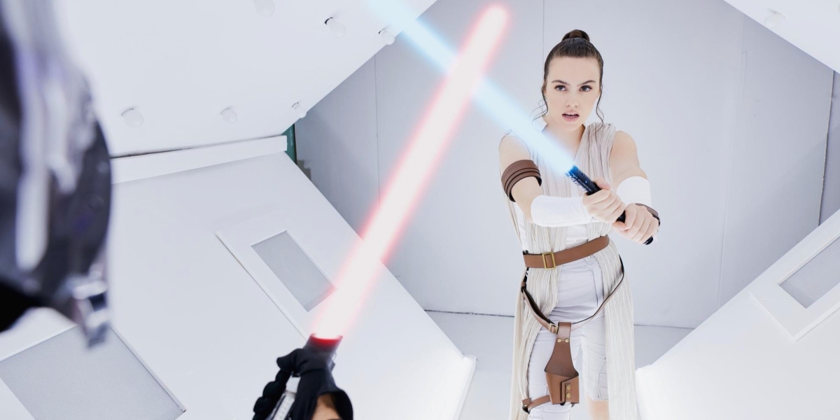 Fraya Parker as Rey Skywalker fending off Kylo Ren's attacks.