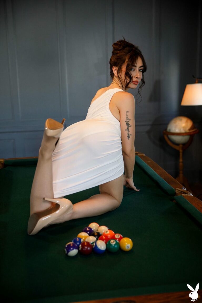 Chloe Surreal 360 vr porn scenes