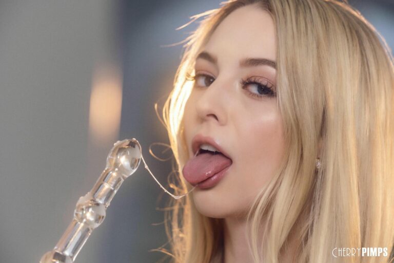 Lily Larimar 4k vr porn scenes